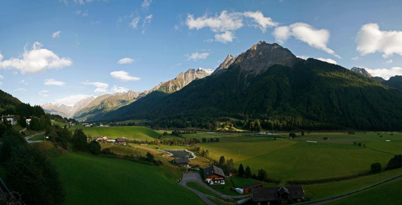 Hotel Kranebitt Val di Vizze Luaran gambar