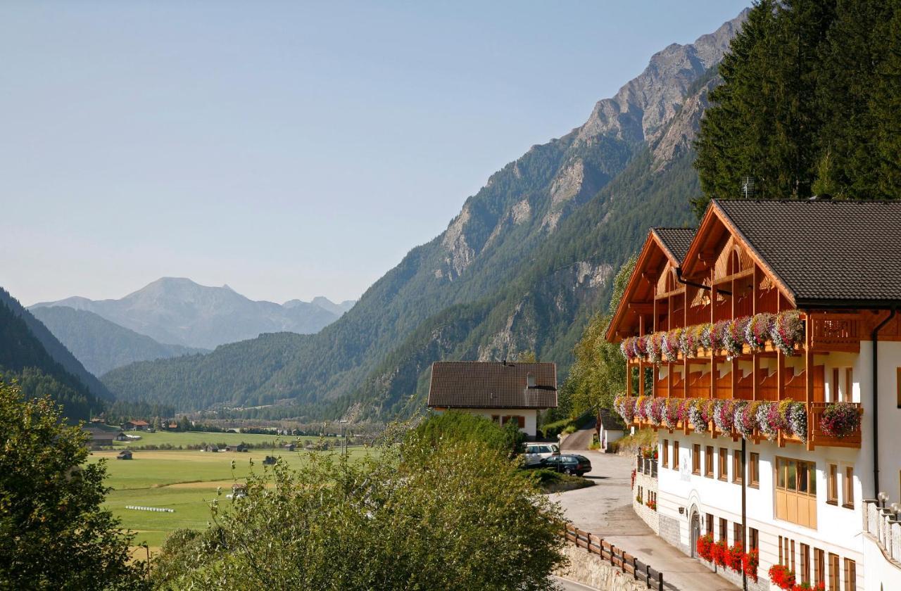 Hotel Kranebitt Val di Vizze Luaran gambar
